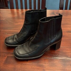 Gianni Bini Pluto ankle boots black leather size 7
